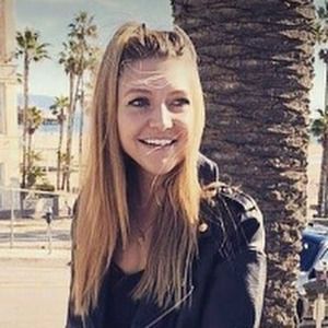 Meet your Posher, Becca